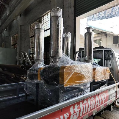 不銹鋼羅茨風機發(fā)貨中