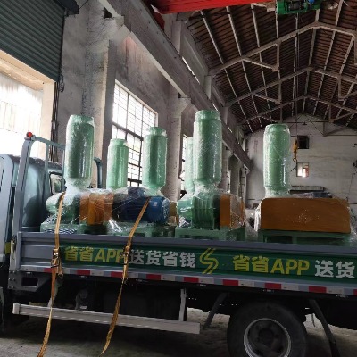 羅茨風(fēng)機發(fā)貨中